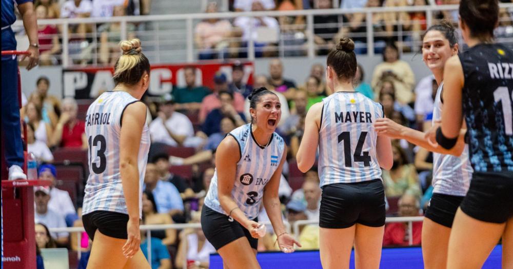 Histoacuterico triunfo del equipo argentino de voacuteleibol femenino en la Copa Panamericana